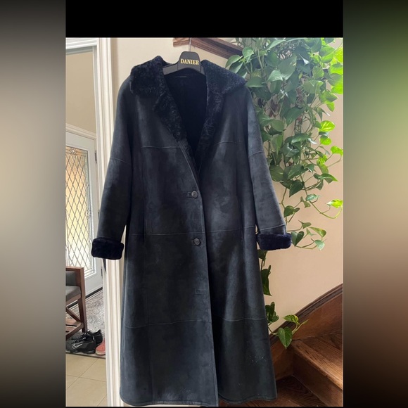 Danier Sherpa Long Coat - Picture 1 of 5
